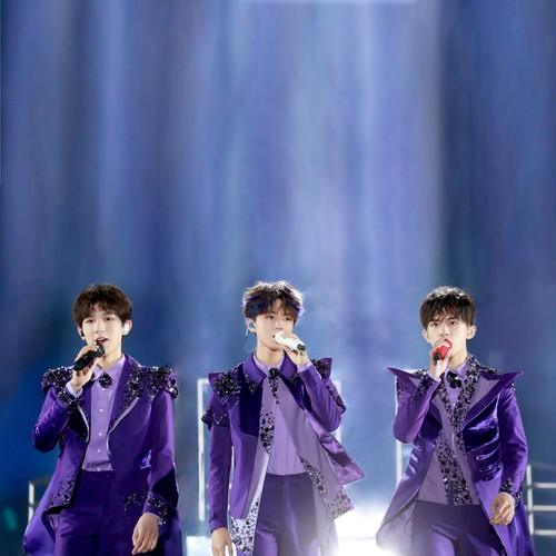 不完美小孩 (Live)歌词-TFBOYS